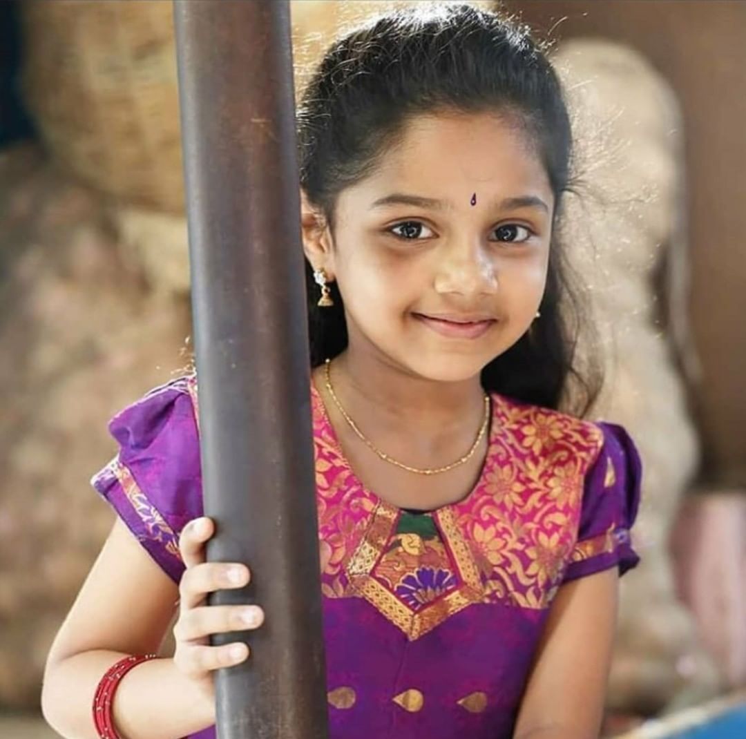 Producer k rajan scolds baby manasvi on stage video getting viral on social media