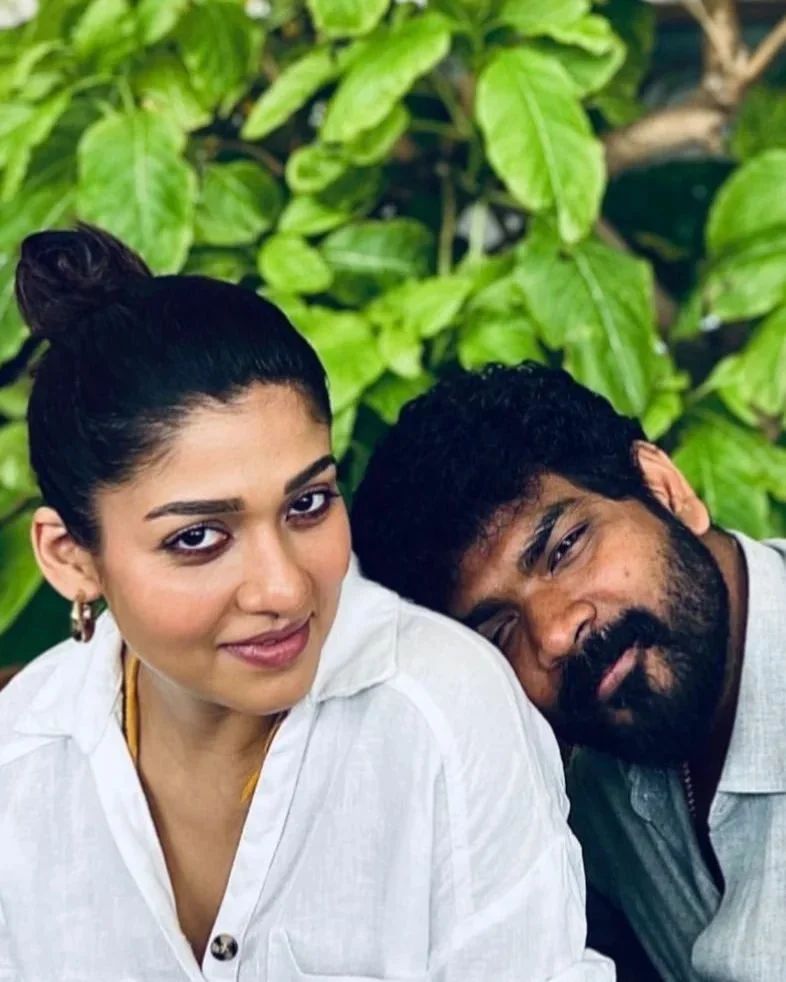 Nayanthara vignesh shivan romantic photos getting viral on social media