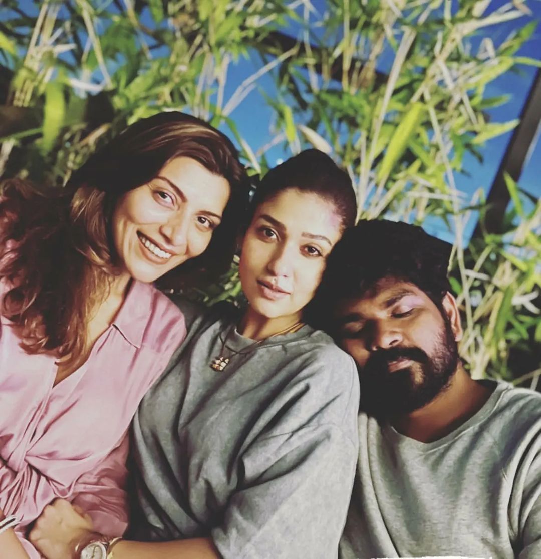 Nayanthara vignesh shivan romantic photos getting viral on social media