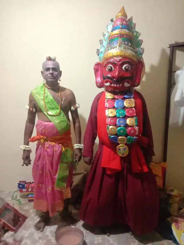 Drama artist fell down dead during performing on road