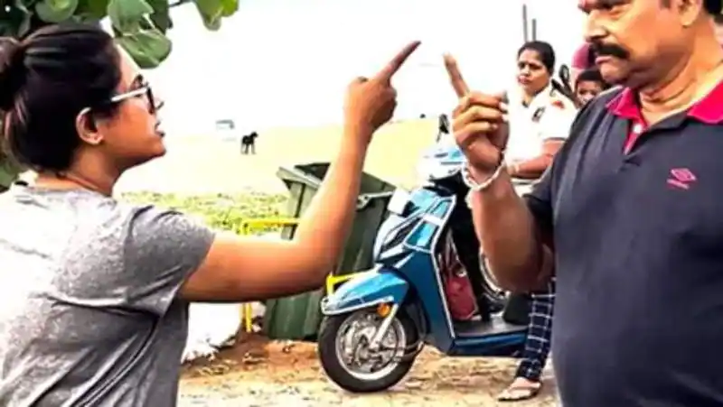 Rekha nair fight with bayilvan ranganathan in thiruvanmaiyur beach video getting viral on social media