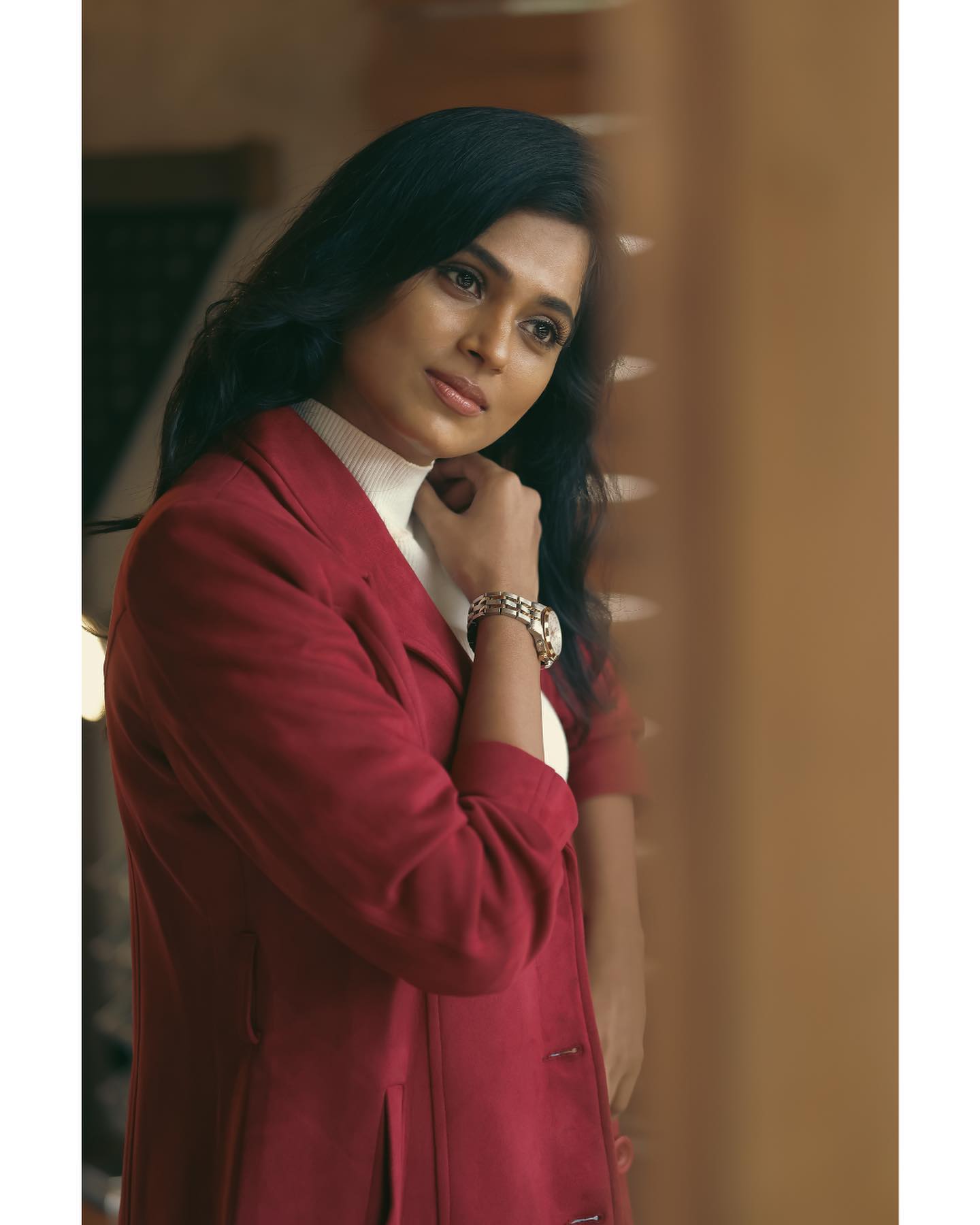 ramya pandian hot photos in classic model photoshoot