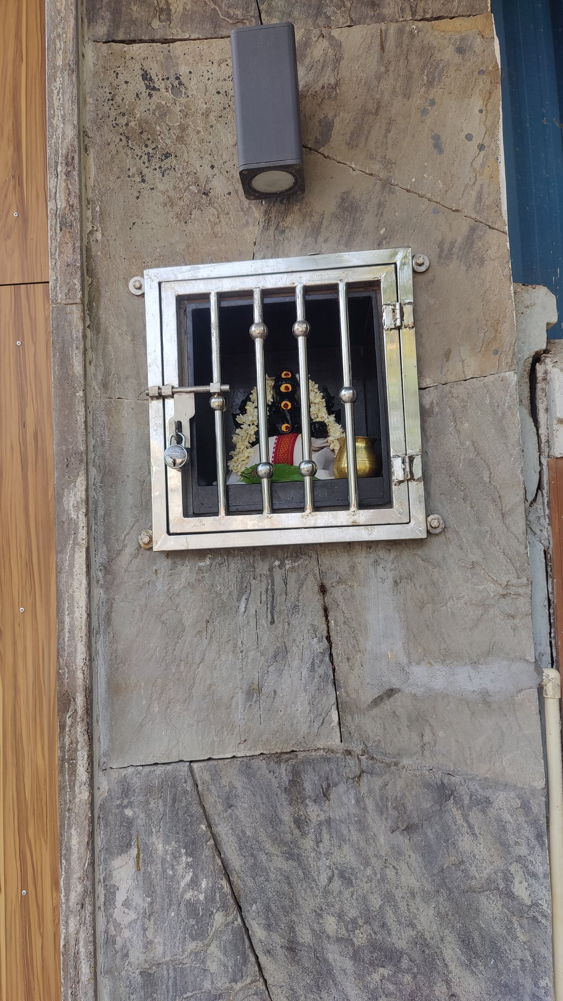 Thalapathy vijay kept hindu god idols in front gate