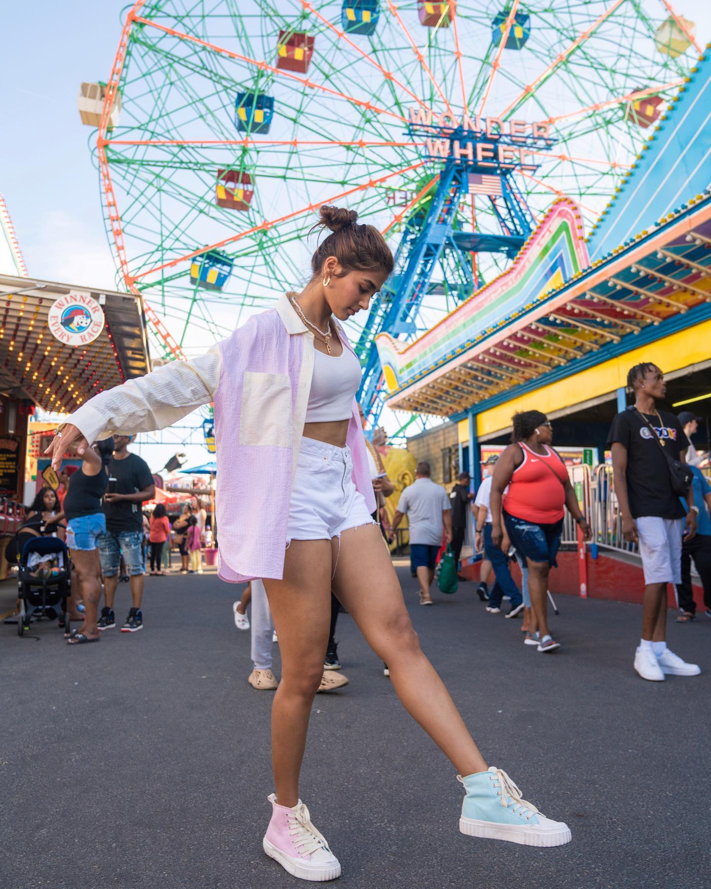 Pooja hegde latest hot photos in new york getting viral on social media