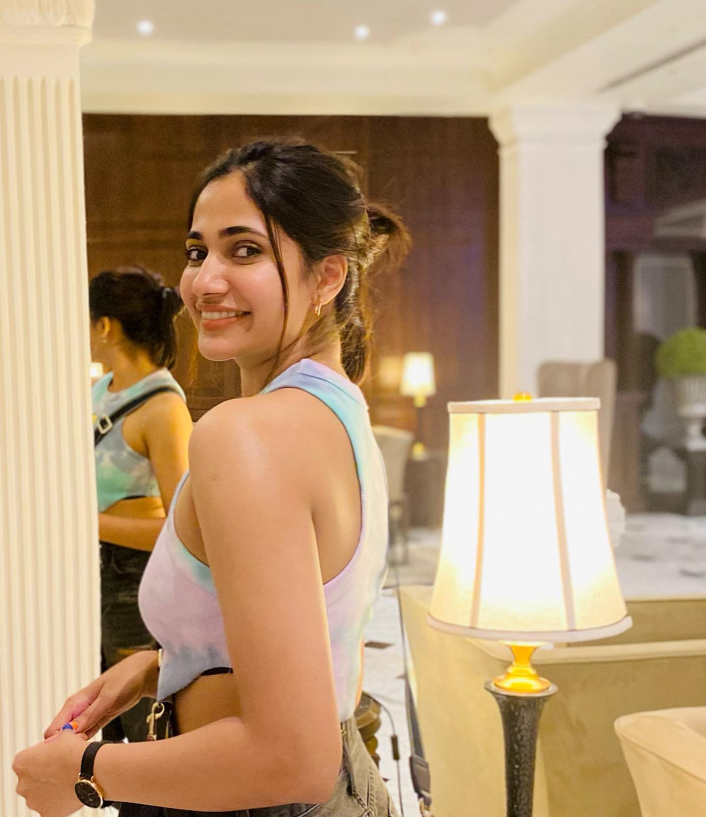 losliya hot photos in ultra modern glamour dress