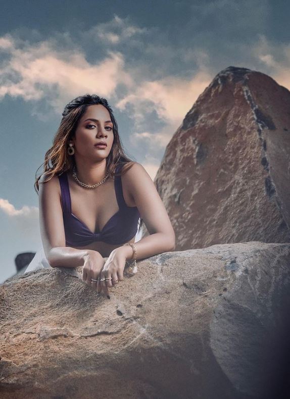 aishwarya dutta hot photos getting viral on social media