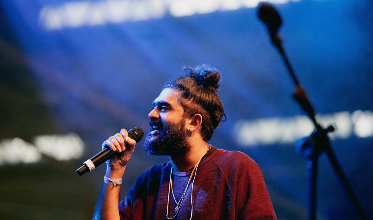 sidsriram got trolled for latest stage performace tweet getting viral on social media