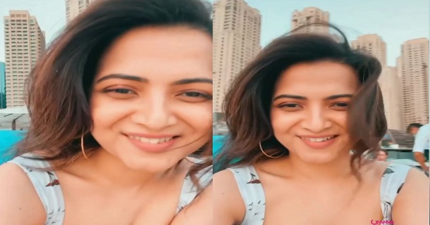 vj dd hot video changing dress quickly getting viral