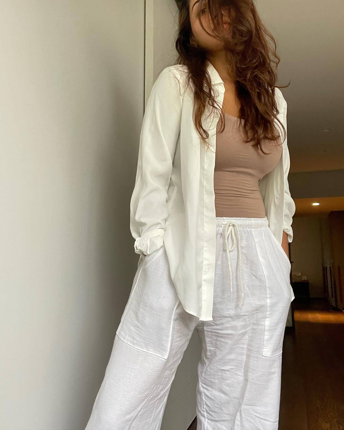 actress nivetha pethuraj hot photos in inners in public place getting viral