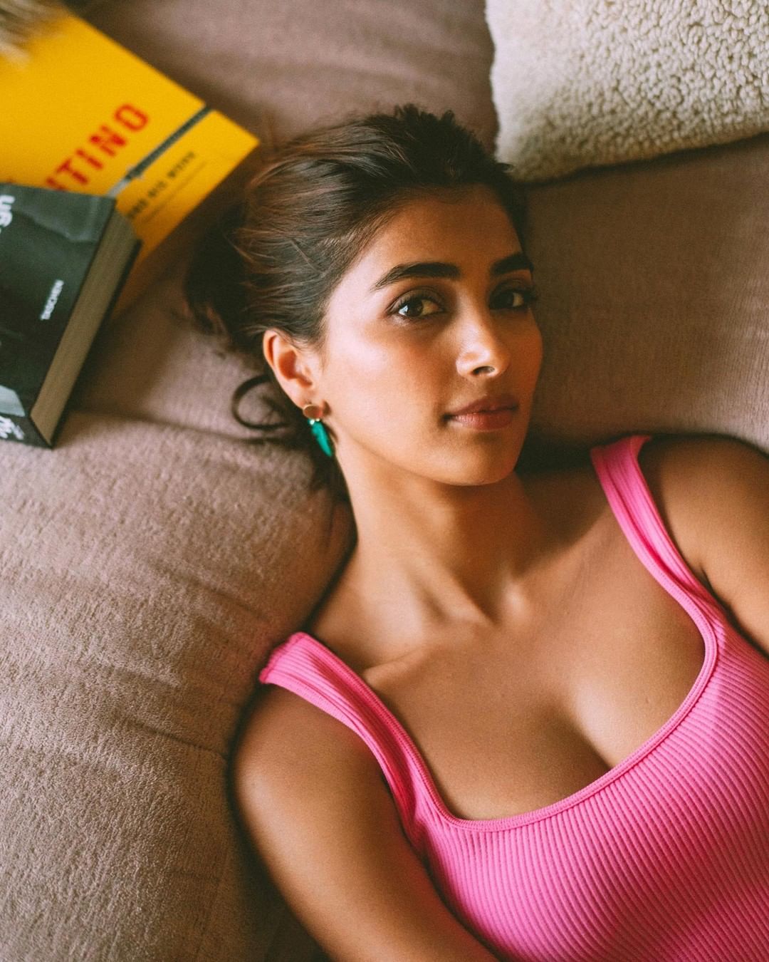 pooja hegde hot photos showing hot look getting viral on social media