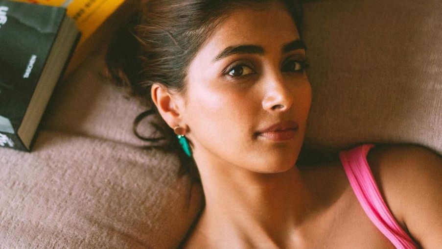 pooja hegde caught up in an accident photos getting viral