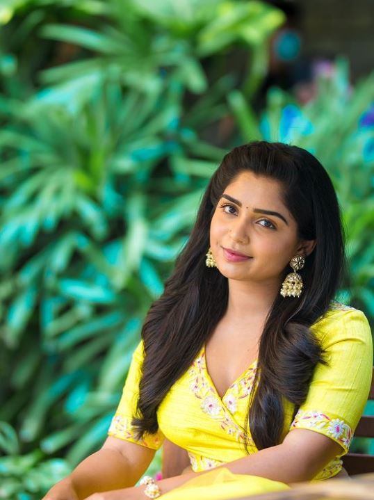 gouri kishan hot photos in short gown getting viral