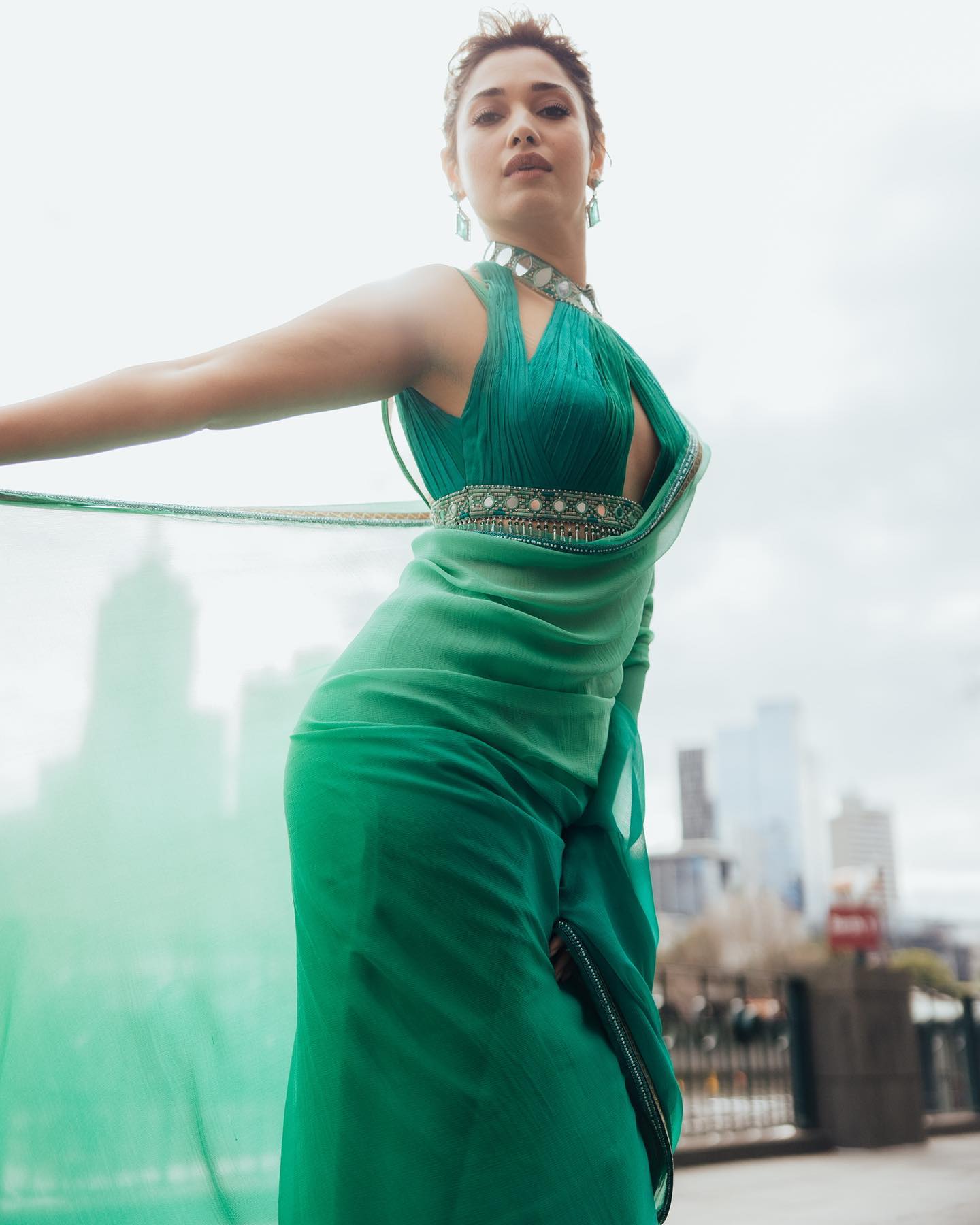 tamanna arrived in glamour saree in temple for pooja