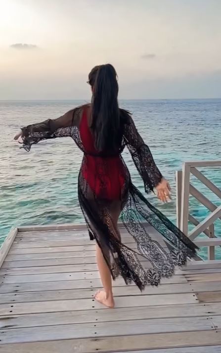 actress divyabharathi hot video in bikini dress getting viral on social media