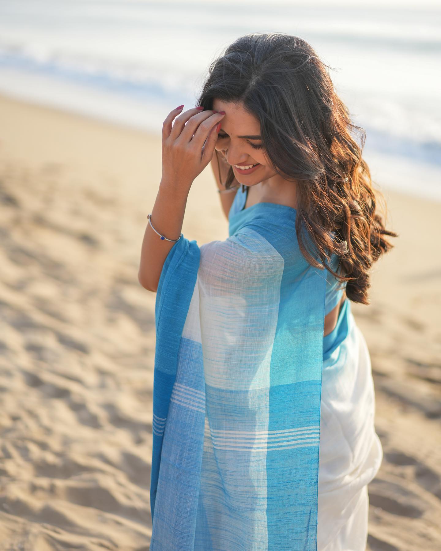 vani bhojan hot video in ocean side getting trending