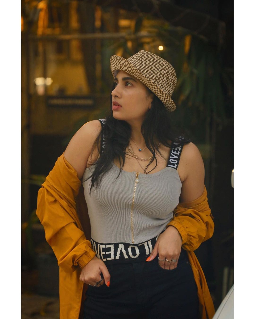 actress srushti dange hot photos and video getting viral on social media