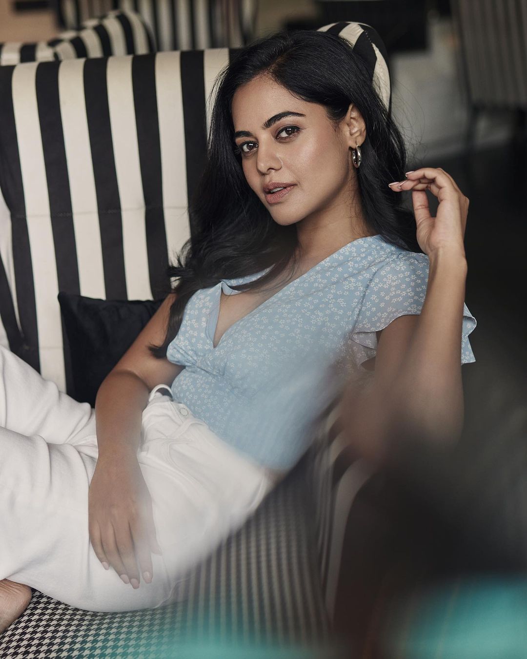 actress bindhu madhavi hot photos in low neck modern dress