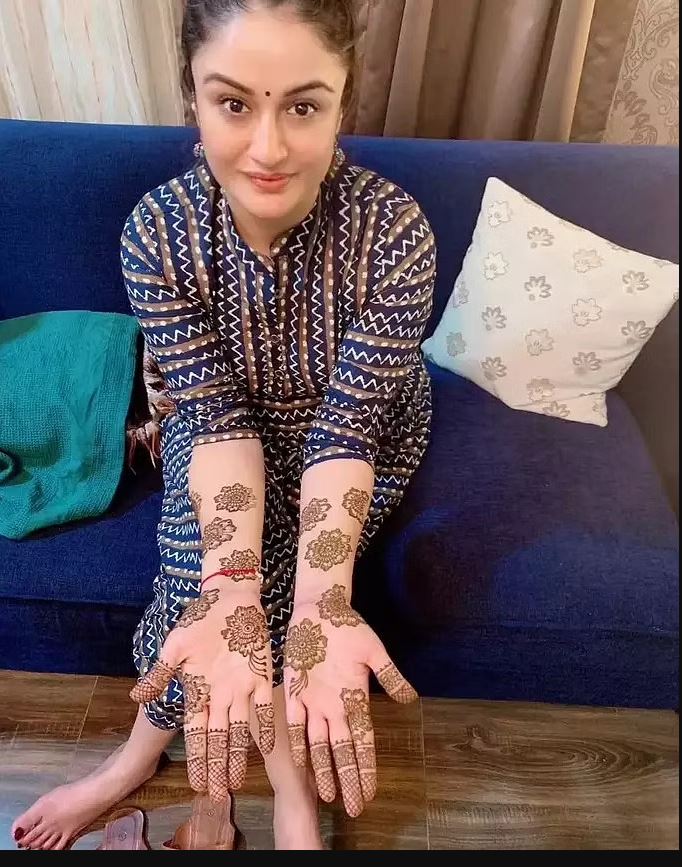 sonia agarwal mehandi photo creates rumours on remarriage