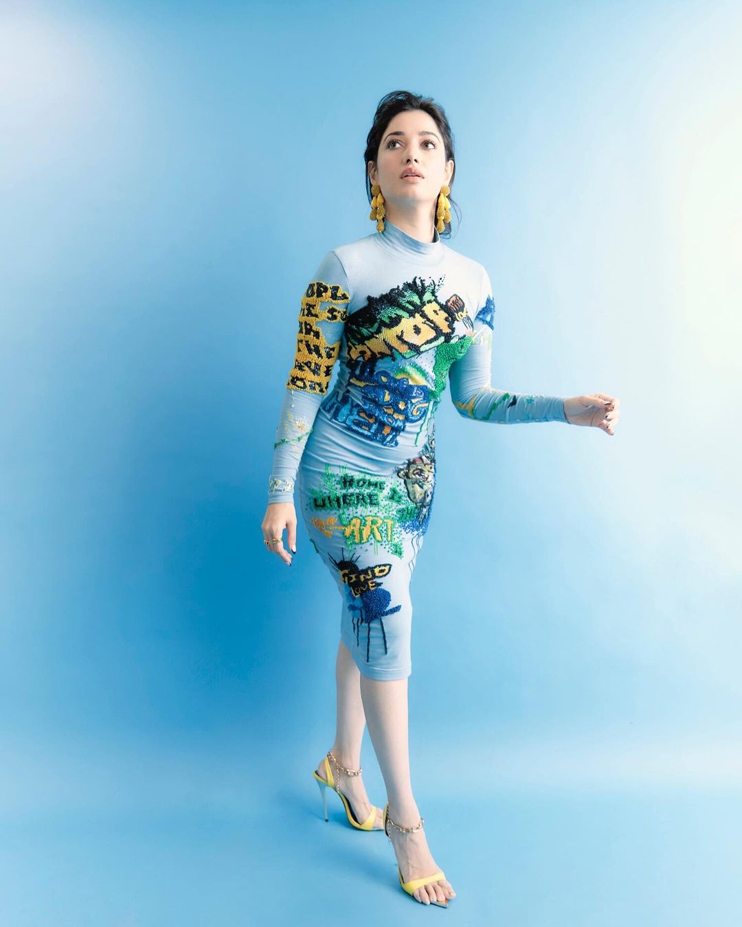 tamanna bhatia hot photos in blue colour tight fit dress