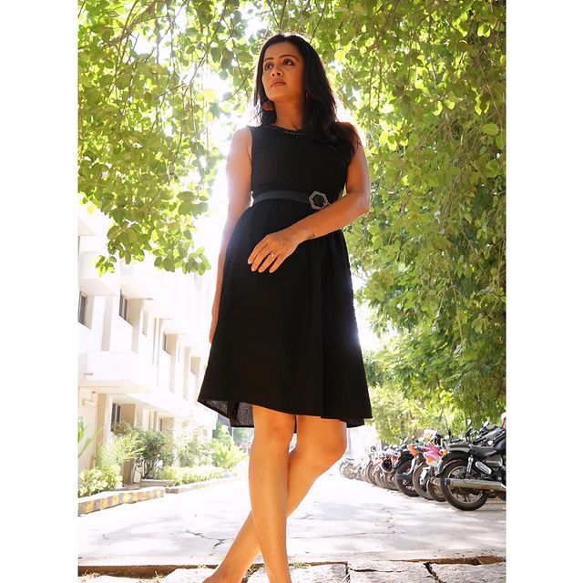 vj anjana rangan hot photos in mini dress getting viral