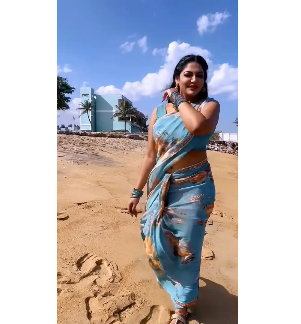reshma pasupuleti hot photos and video getting viral on social media