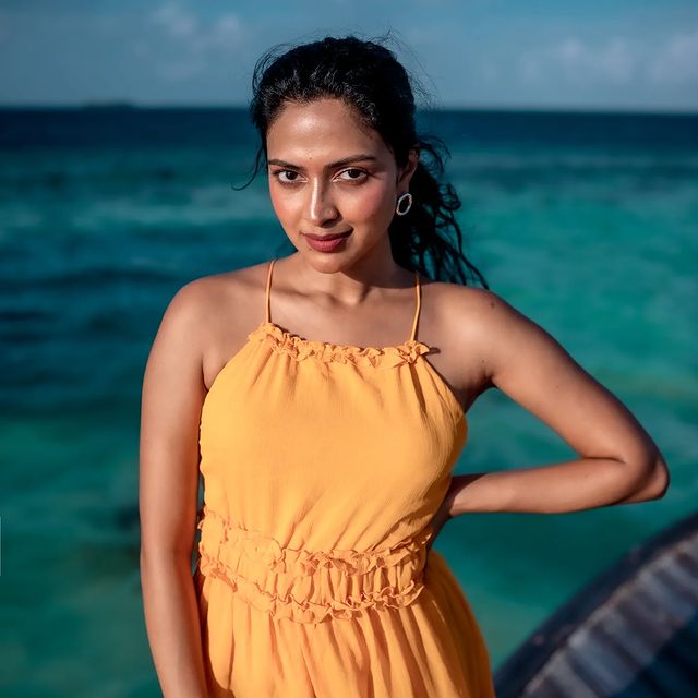 amala paul hot photos in vacation mode getting viral