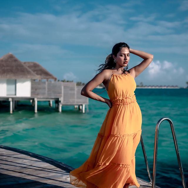 amala paul hot photos in vacation mode getting viral