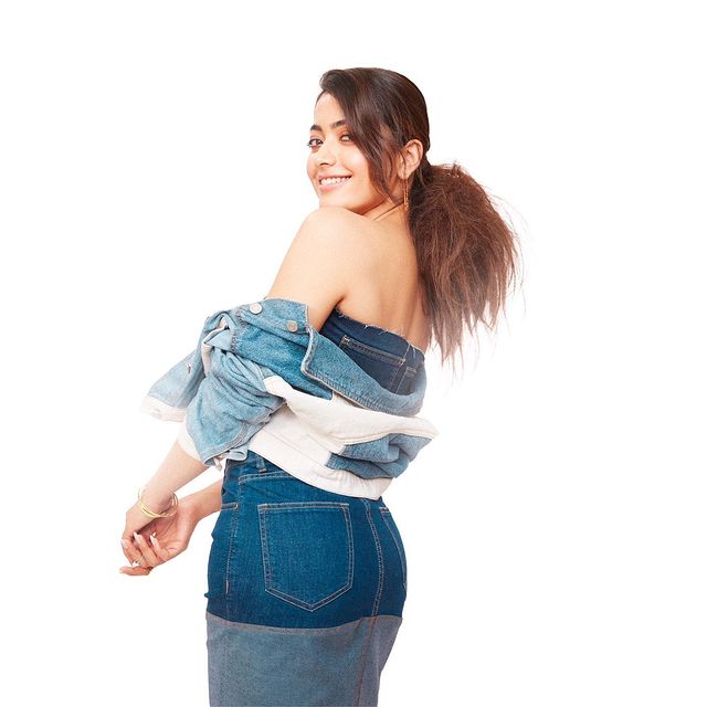 rashmika hot photos wearing denim pants viral