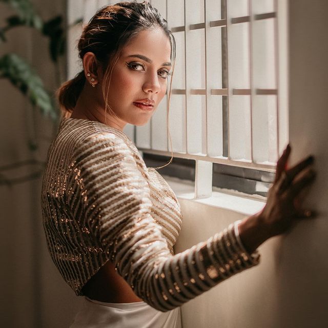 aishwarya dutta hot photos getting viral on social media