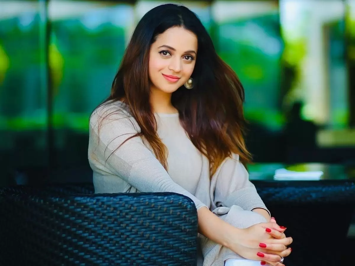 actress bhavana dress troll getting viral on social media and video getting viral bhavana answers for troll