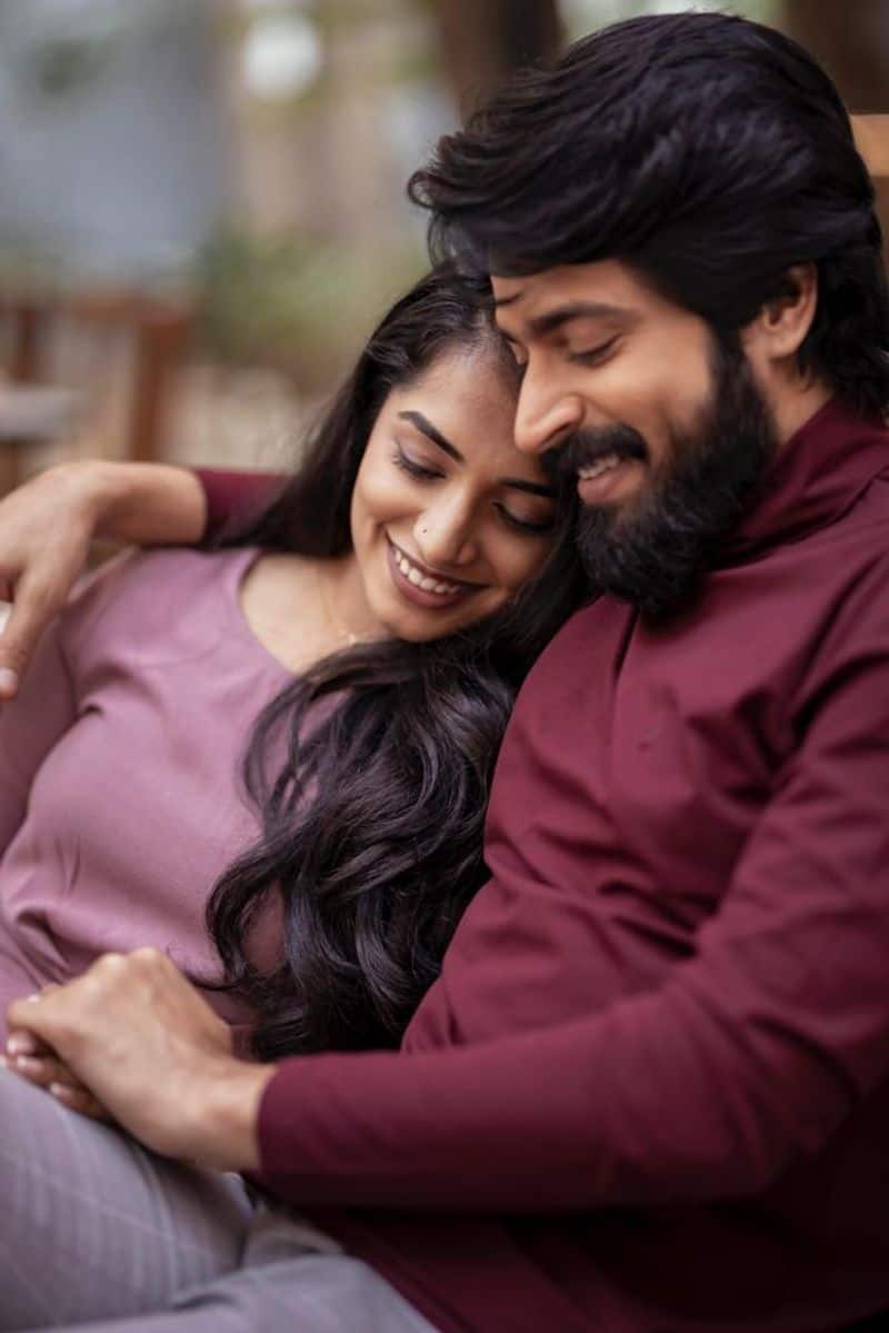 harish kalyan announces about his marriage and photos with his wife to be