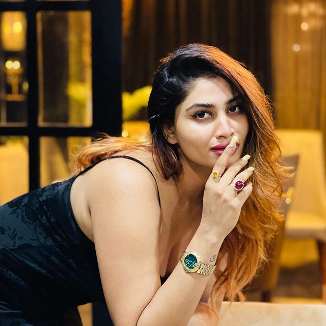 shivani narayanan hot photos in inners getting trending on social media