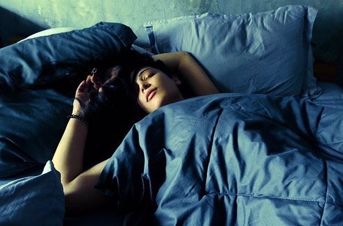 actress shrutihaasan romance actors in her fathers age