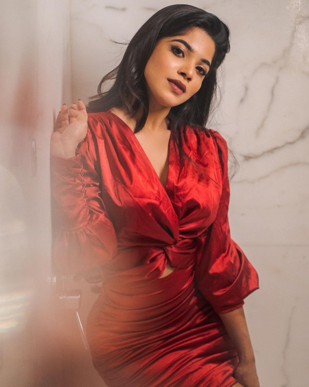 divyabharathi hot photos showing much glamour getting viral