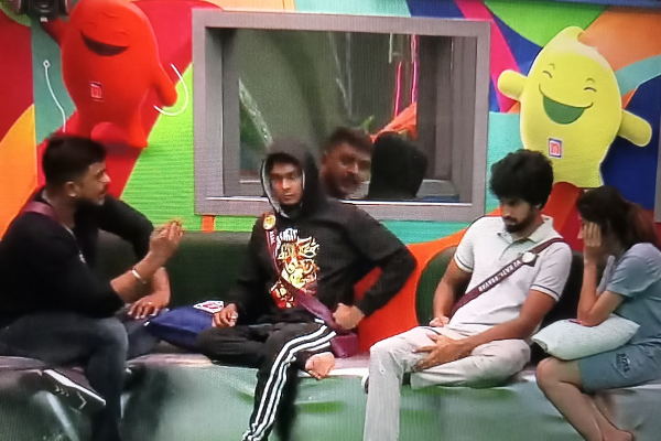 fight betweeen gpmuthu and dhanalakshmi gp muthu started crying because of dhanalakshmi