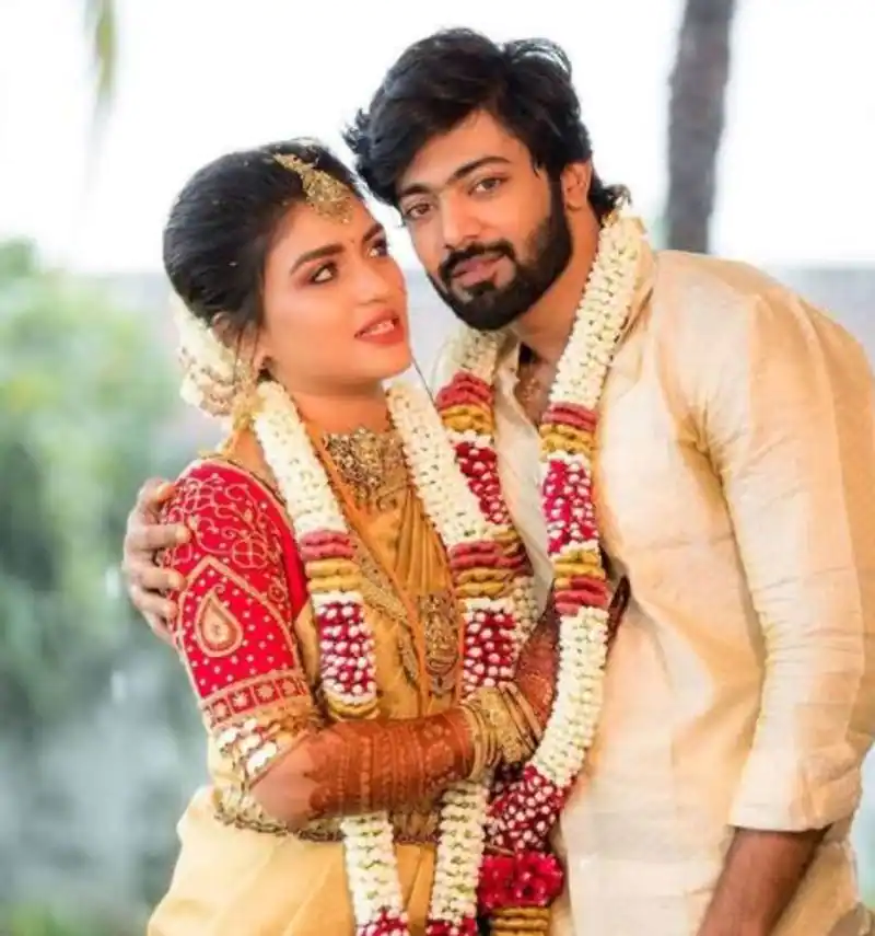 shabana shares pic taken with thalapathy vijay in varisu audio launch with excitement and happiness