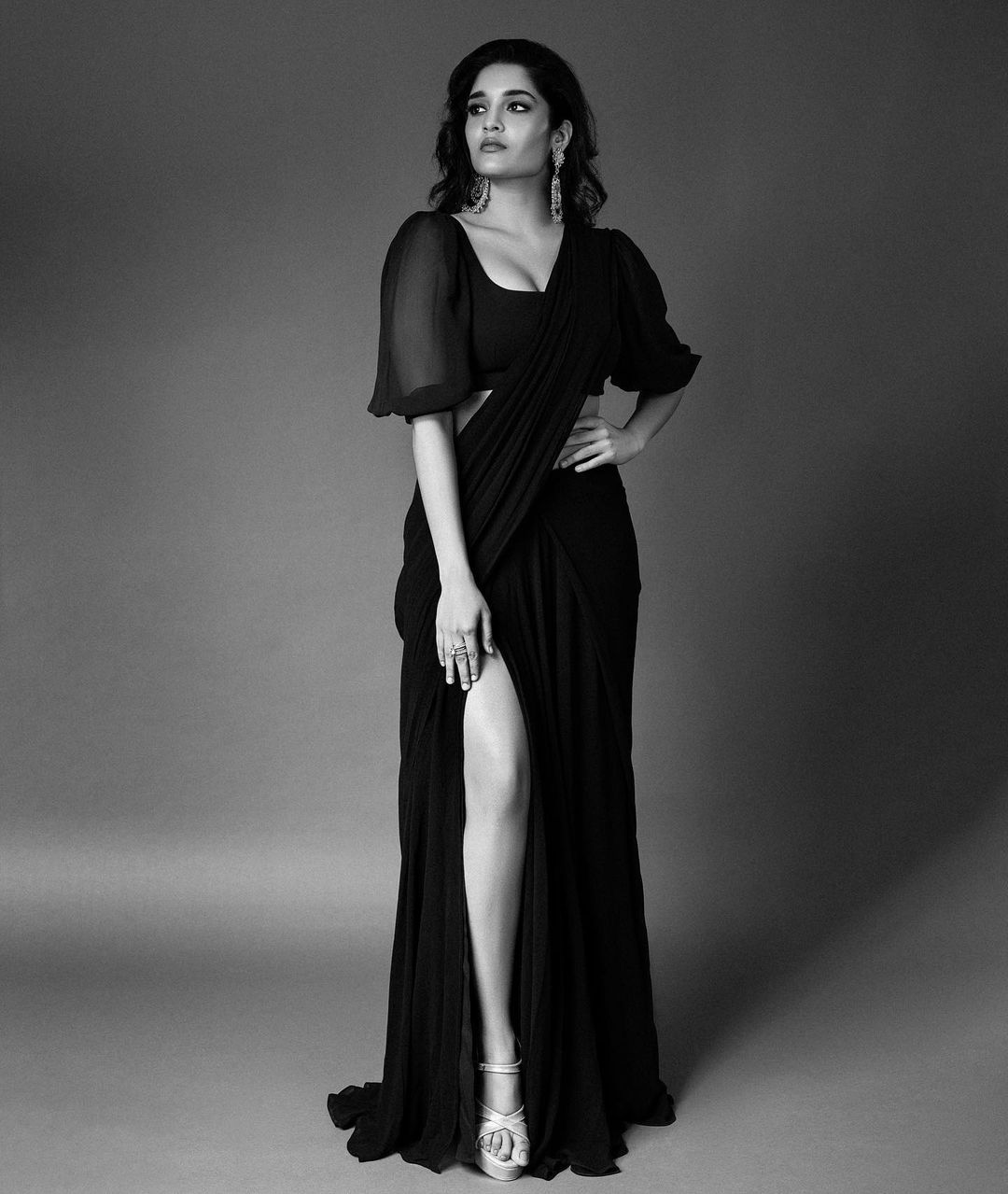 ritika singh hot photos getting viral on social media showing hip