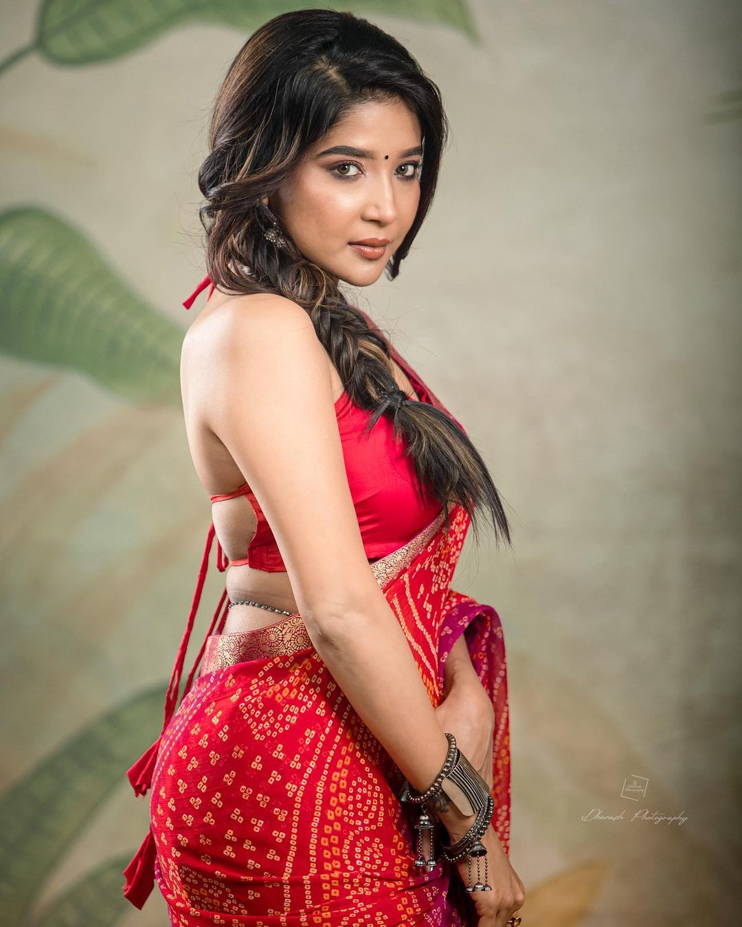 sakshi agarwal hot latest photos in saree and blouse getting viral