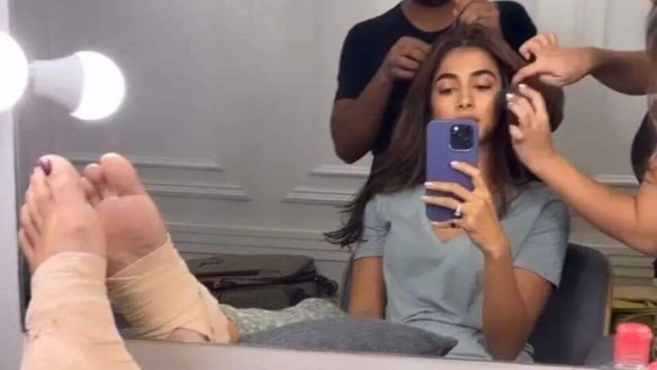 pooja hegde caught up in an accident photos getting viral