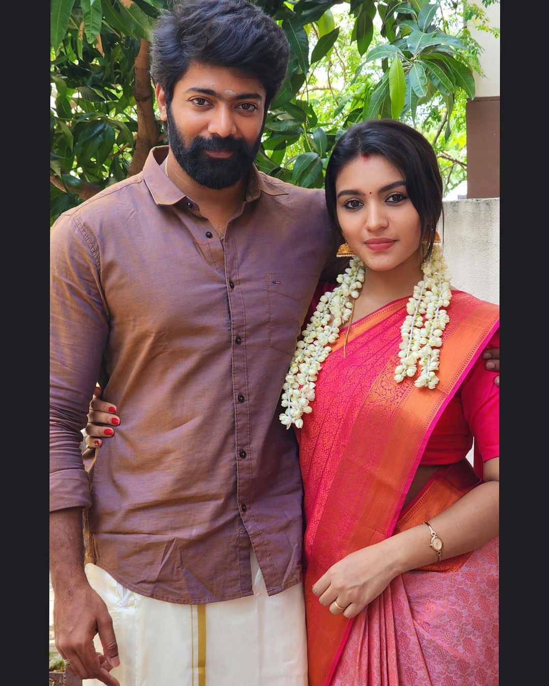 shabana shares pic taken with thalapathy vijay in varisu audio launch with excitement and happiness