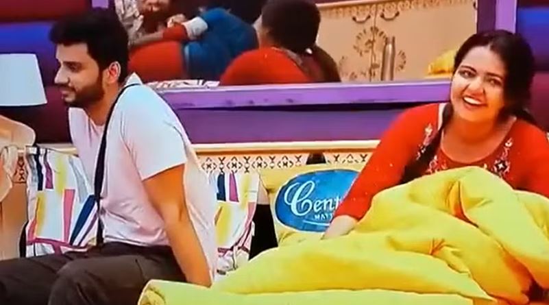 couple kissing in biggboss house video getting viral