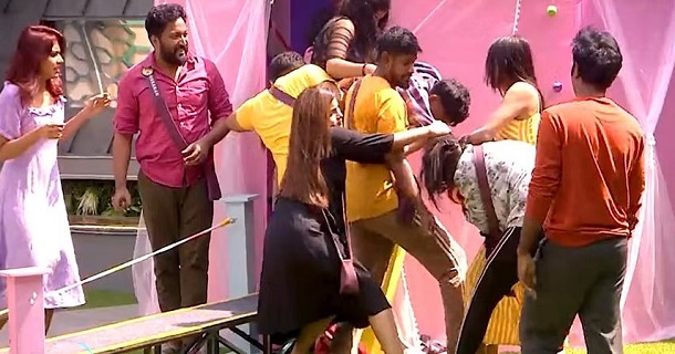 biggboss contestant manikandan uses bad word in angry video viral