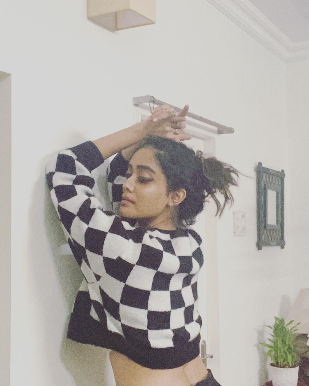 abirami venkatachalam with yellow rope status getting viral on social media