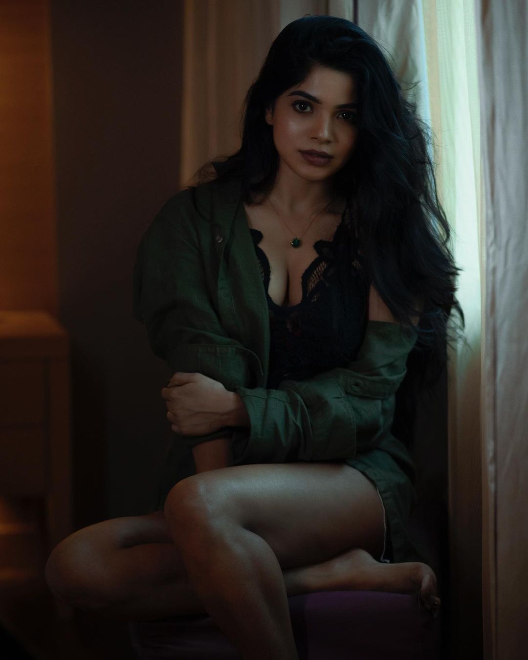 divyabharathi hot photos showing much glamour getting viral