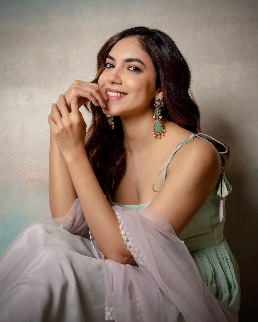 ritu varma hot latest photos in low neck dress getting viral