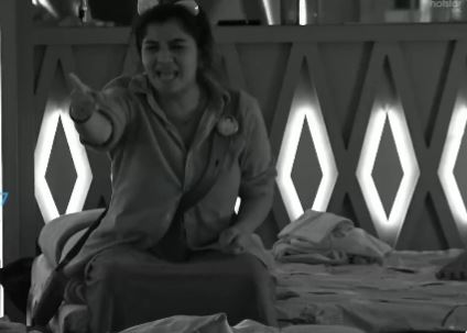 dhanalakshmi and azeem fight contestants got tensed video viral