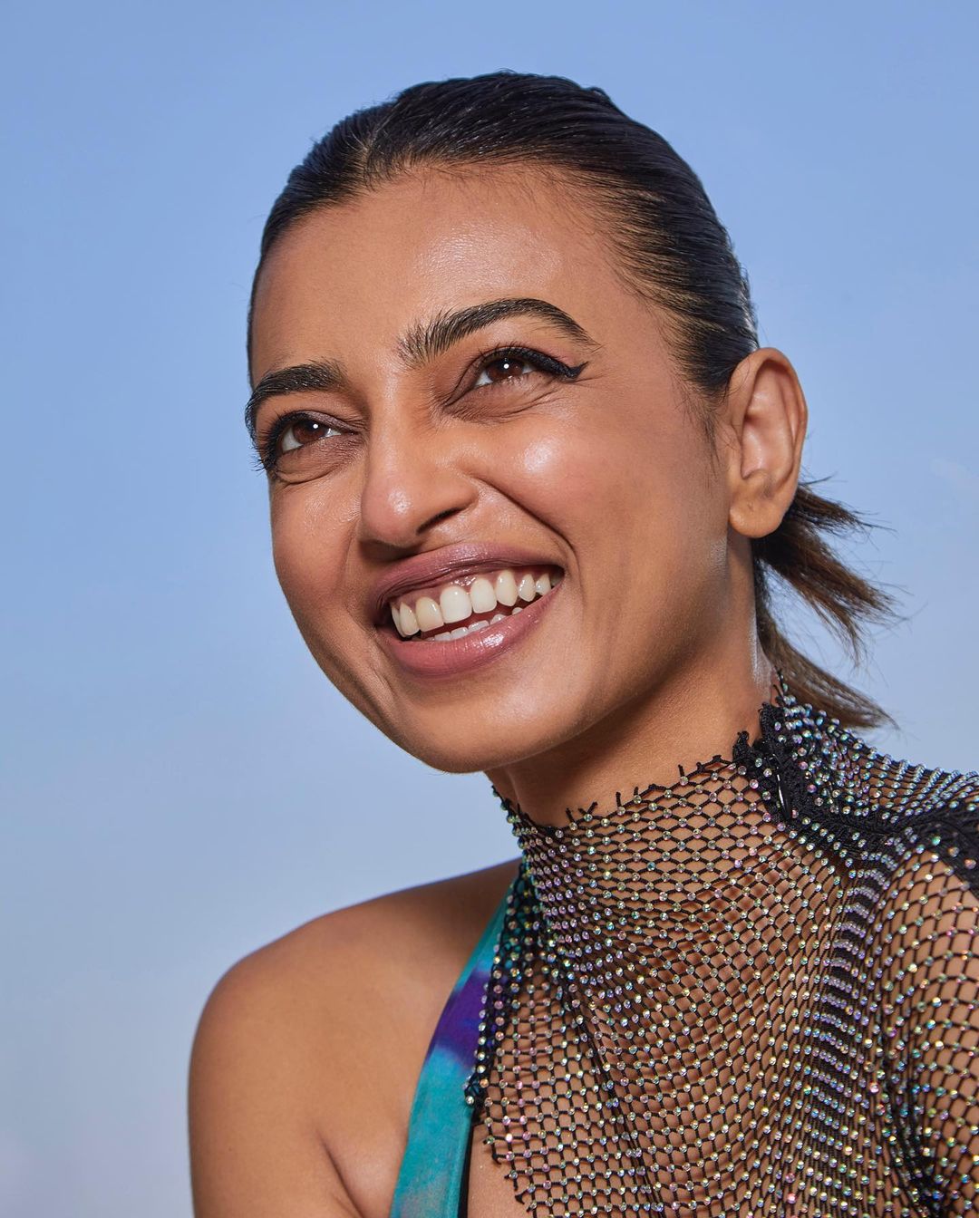 radhika apte hot photos showing glamour getting viral