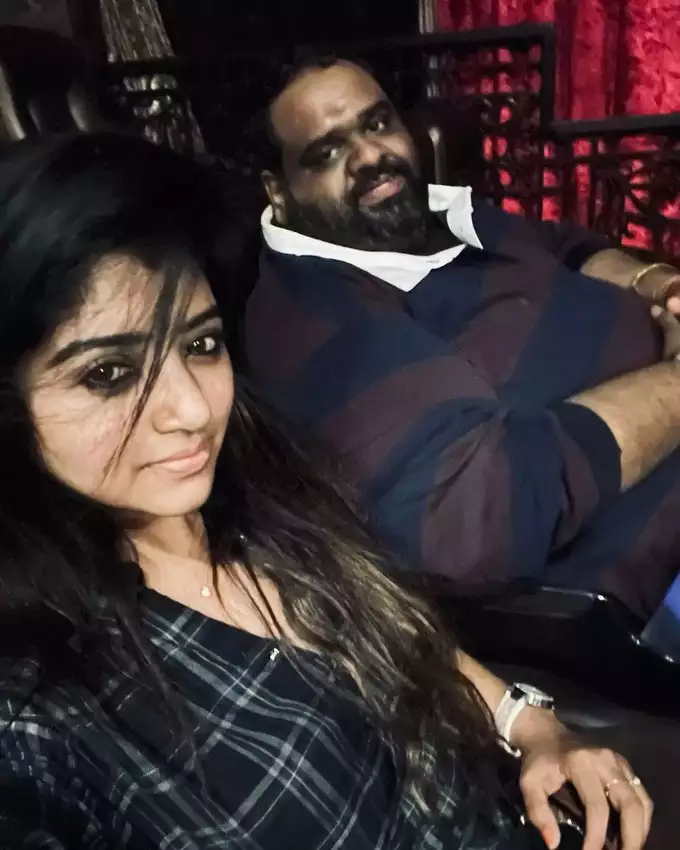 mahalakshmi shares selfie with ravinder and caption in double meaning