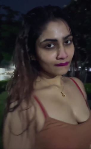 shivani narayanan hot video got wet in rain getting viral