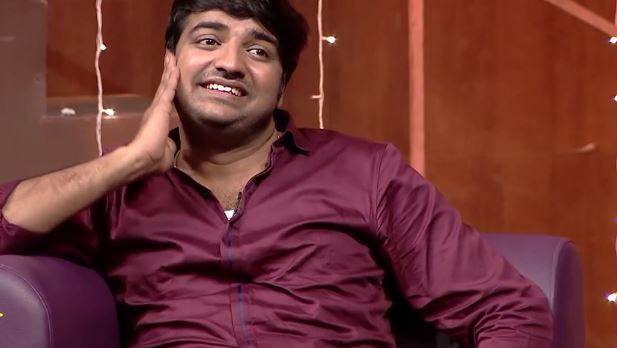 sathish joke on dhanya dress on satge video getting viral